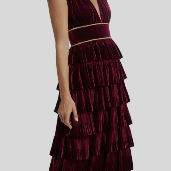 Bronx & Banco Womens Red Velvet Embellished Sleeveless V-Neck Gown Size S - Picture 3 of 5